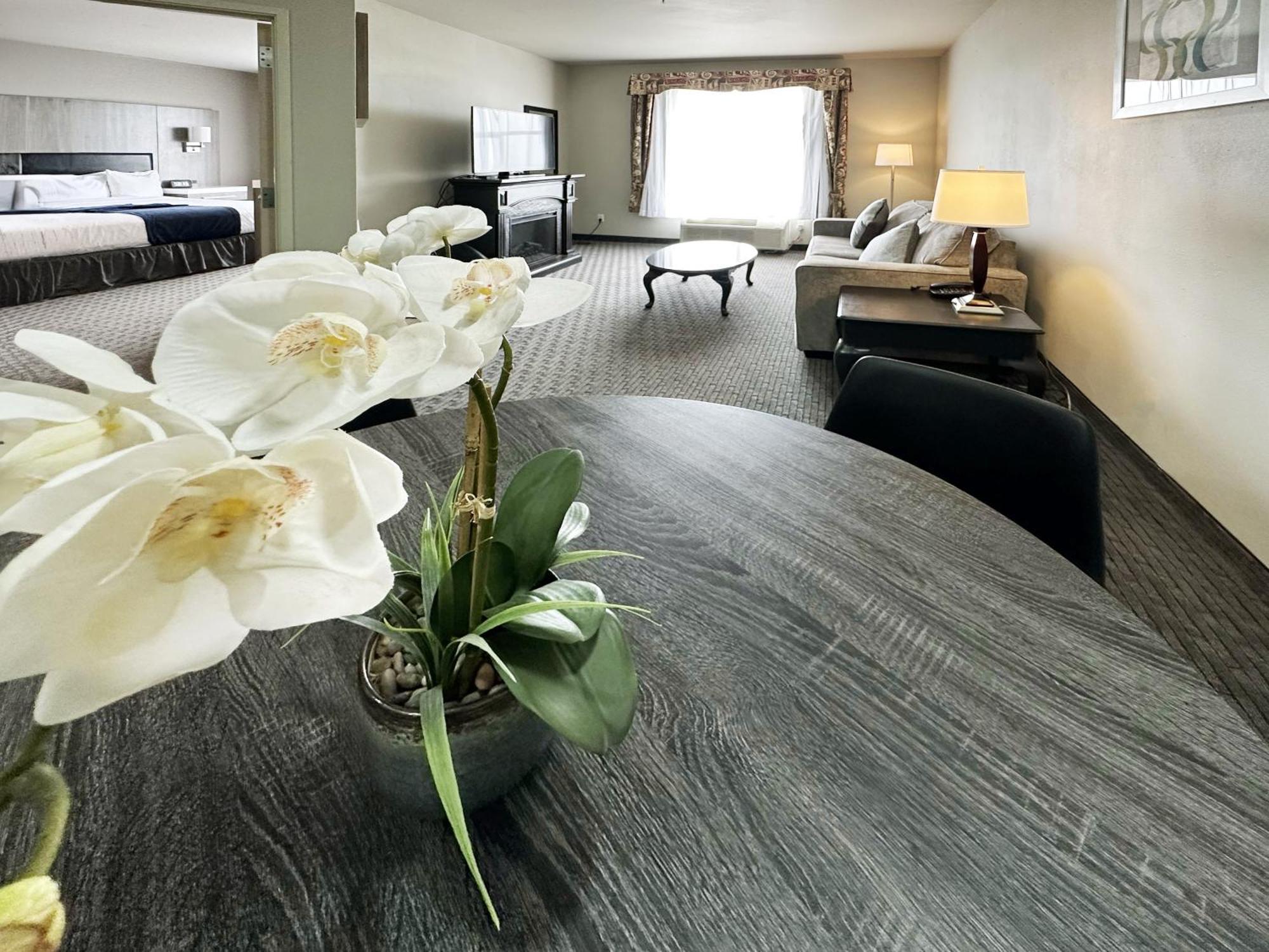 אושן שורס Bayvue Hotel, Resort & Suites מראה חיצוני תמונה