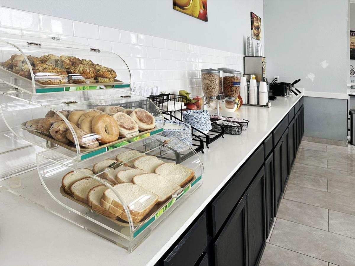 אושן שורס Bayvue Hotel, Resort & Suites מראה חיצוני תמונה