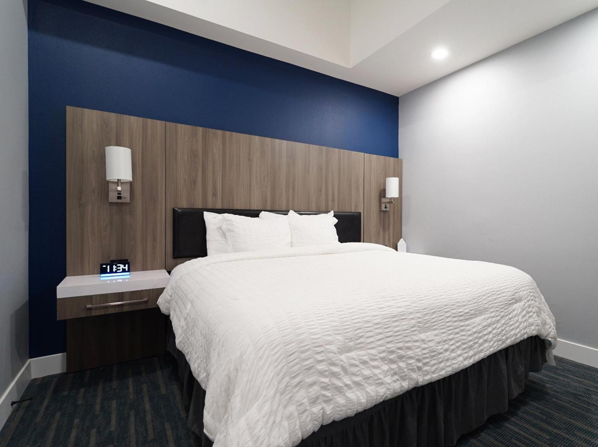 אושן שורס Bayvue Hotel, Resort & Suites מראה חיצוני תמונה