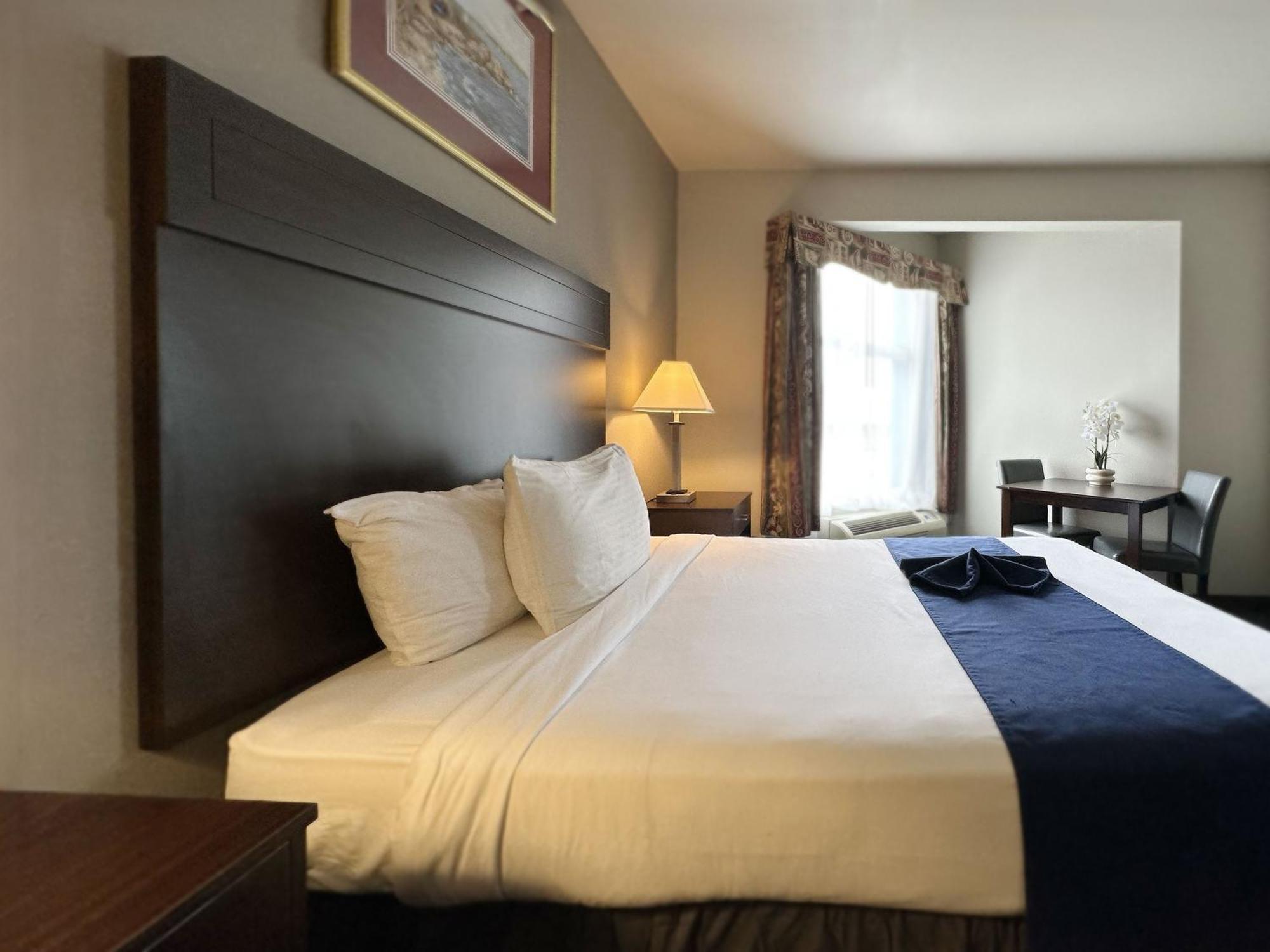 אושן שורס Bayvue Hotel, Resort & Suites מראה חיצוני תמונה