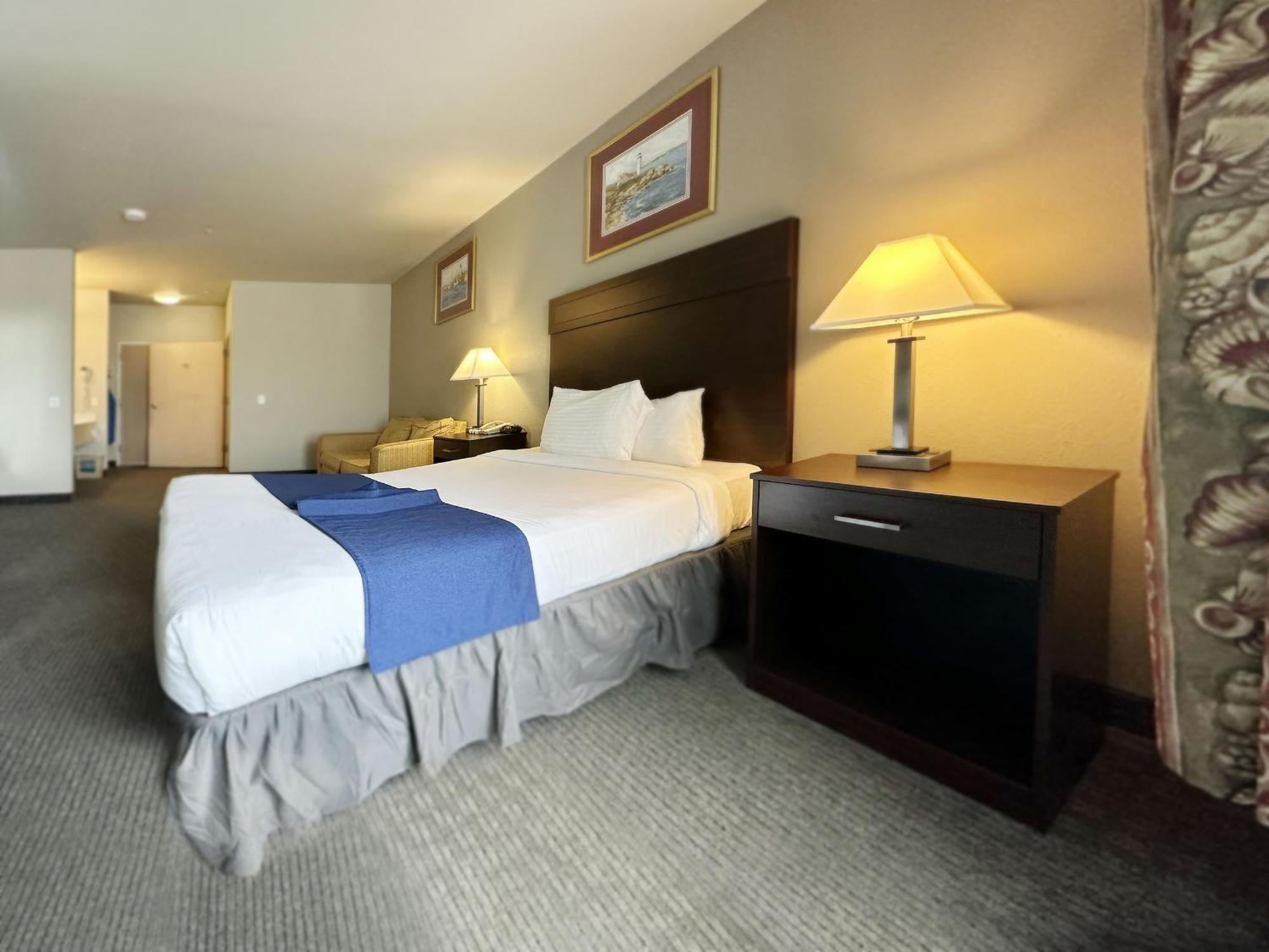 אושן שורס Bayvue Hotel, Resort & Suites מראה חיצוני תמונה